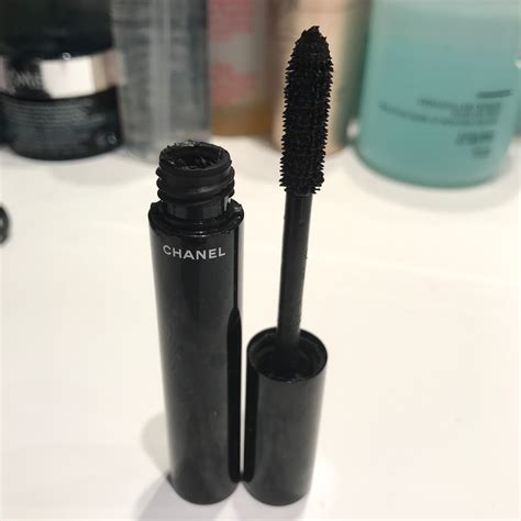 le volume de chanel mascara prune review|Chanel mascara problems.